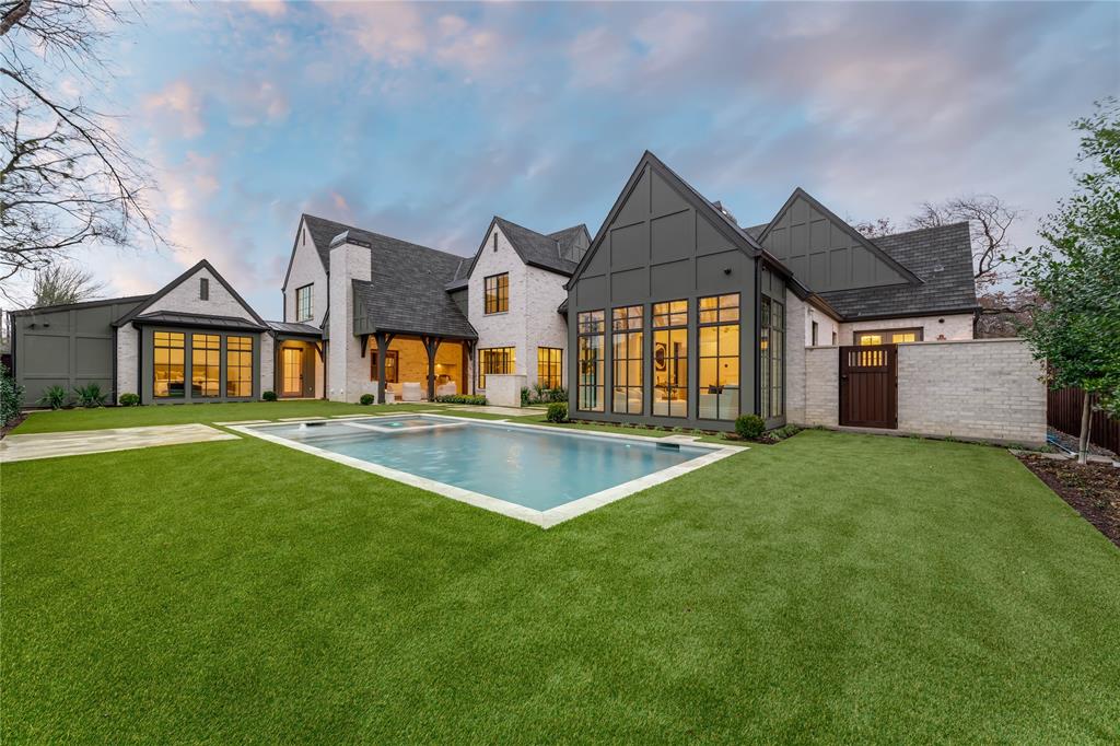 Manchester Downs - Residential