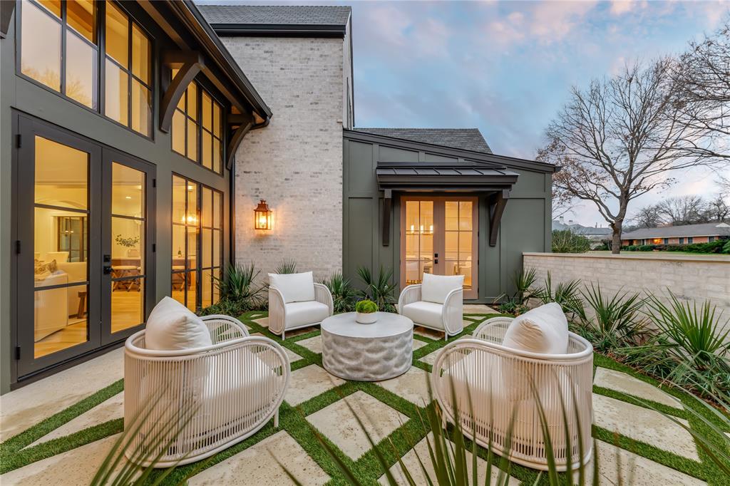 Manchester Downs - Residential