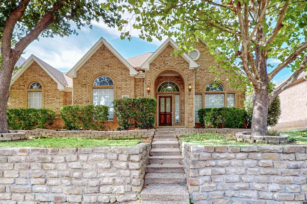 9611 Cliffside Drive
