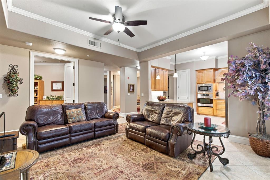 301 Watermere Drive 319
