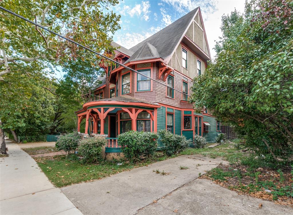 713 N Carroll Avenue