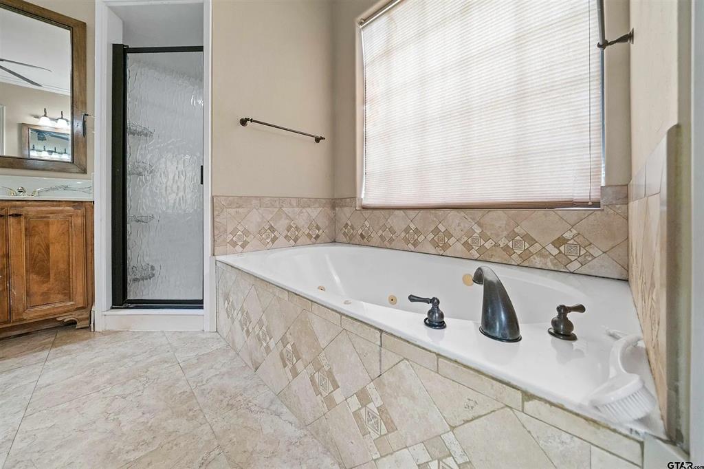 T QUEVADO - Residential