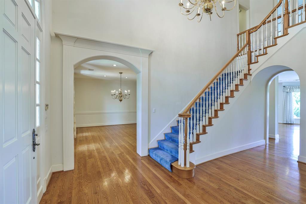 6601 Oak Hill Court