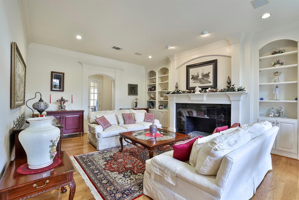 6601 Oak Hill Court