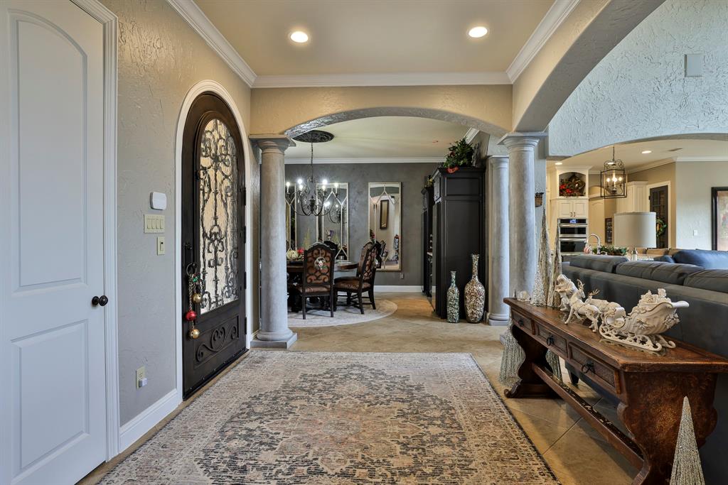 7000 Oakmont Terrace