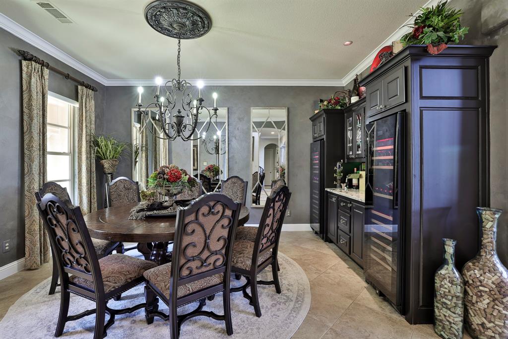 7000 Oakmont Terrace