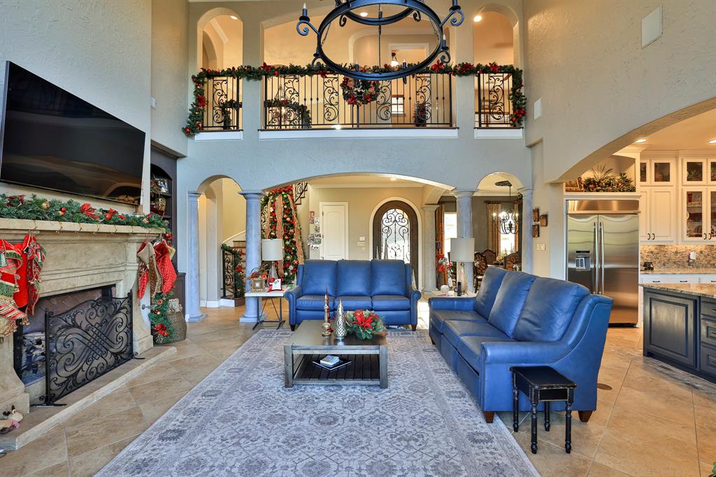 7000 Oakmont Terrace