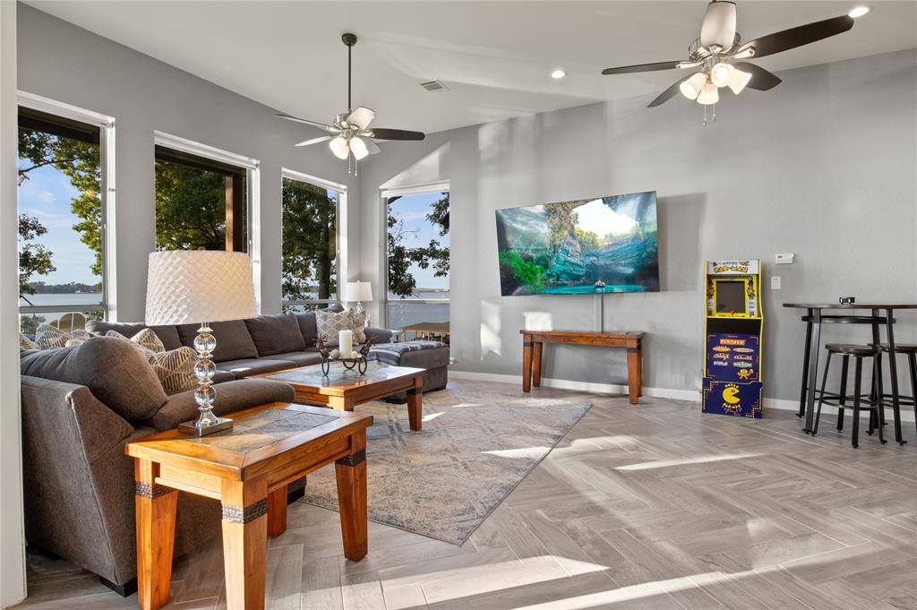 Thunderbird Point - Residential