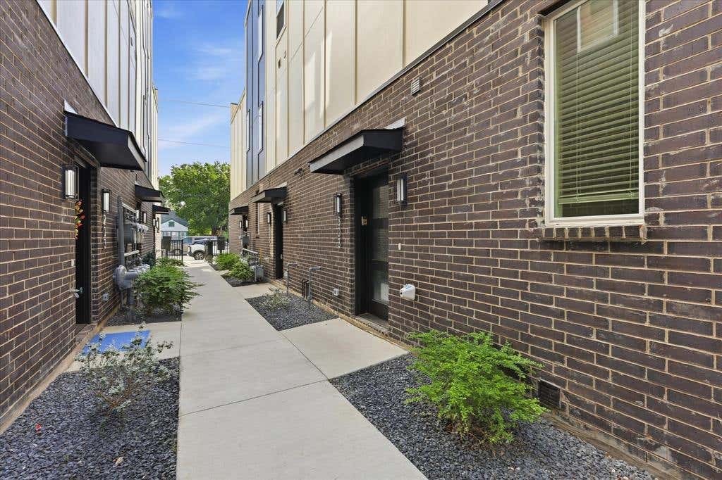 Photo of 7207 Mohawk Drive #303, Dallas, TX 75235 (MLS # 21350845)