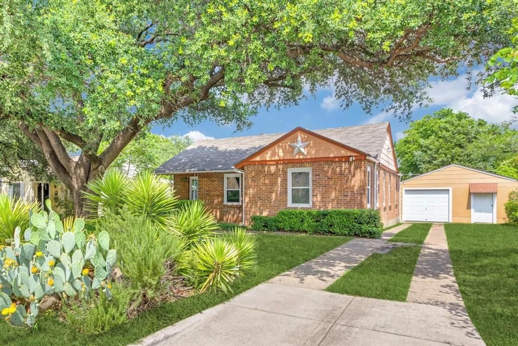 Photo of 3241 Sandage Avenue, Fort Worth, TX 76109 (MLS # 21267884)