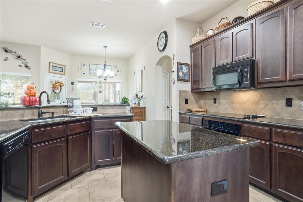 Springtown, Texas 76082, United States, 4 Bedrooms Bedrooms, ,2 BathroomsBathrooms,Residential,Active,231944