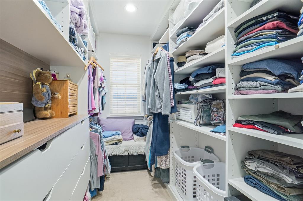 Springtown, Texas 76082, United States, 4 Bedrooms Bedrooms, ,2 BathroomsBathrooms,Residential,Active,231944