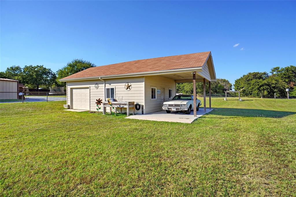 Springtown, Texas 76082, United States, 4 Bedrooms Bedrooms, ,2 BathroomsBathrooms,Residential,Active,231944