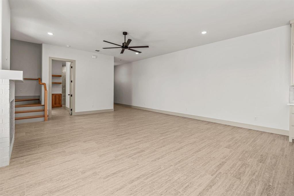 164 Hulen Circle