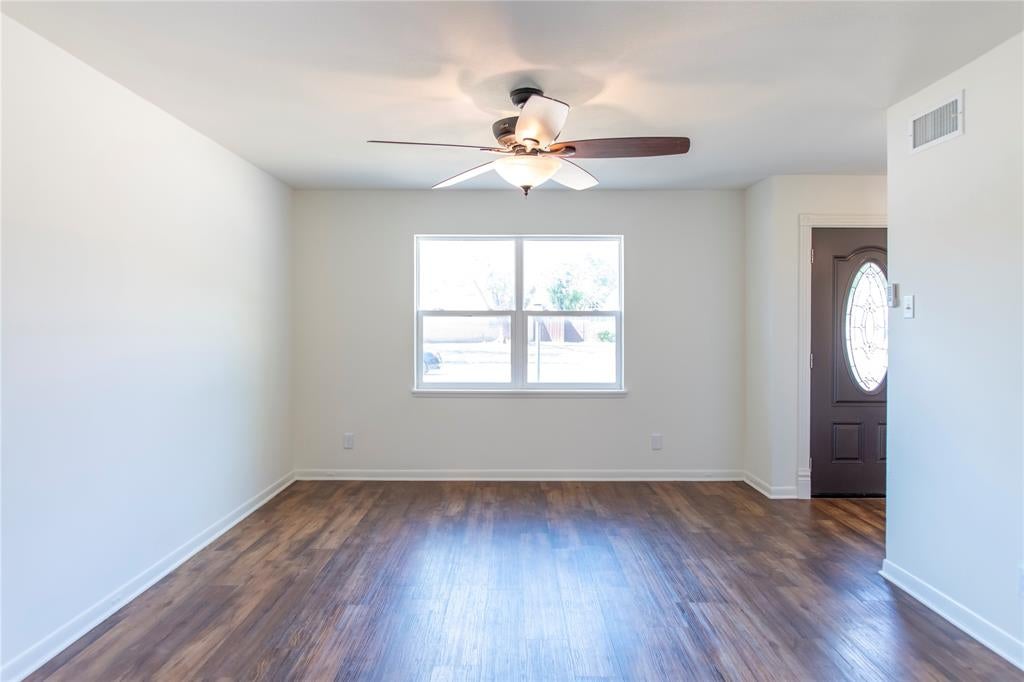 8708 Flicker Lane