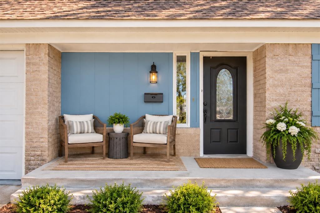8708 Flicker Lane