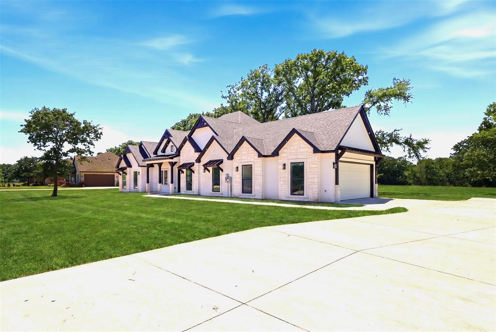 1055 Hidden Oaks Drive