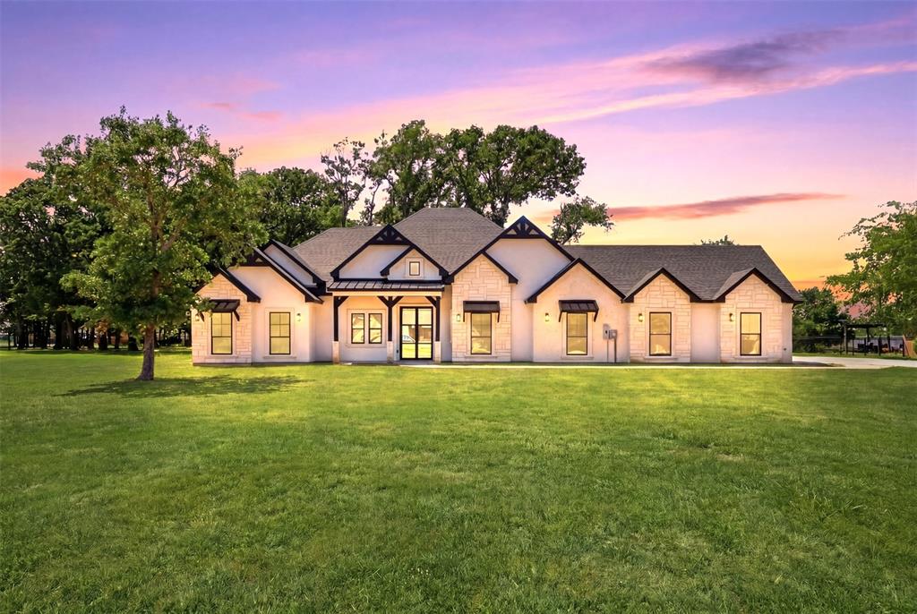 1055 Hidden Oaks Drive