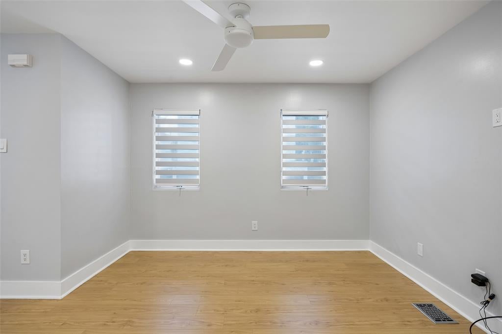 4231 Travis Street 23