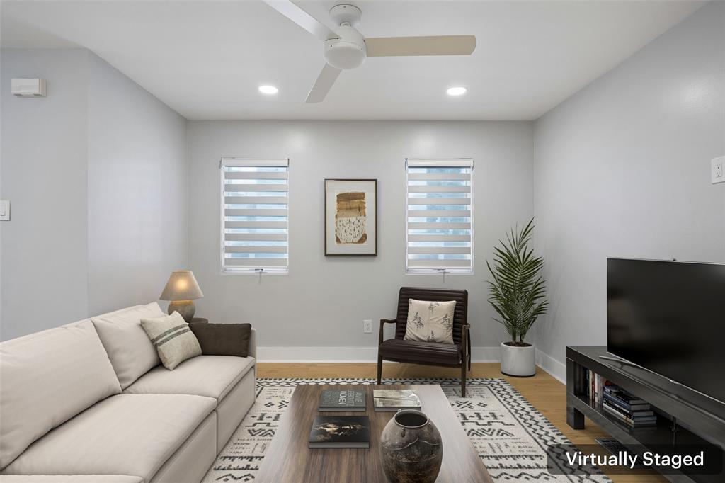4231 Travis Street 23