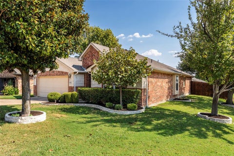 Photo of 6633 Chalk River Drive, Fort Worth, TX 76179 (MLS # 21372770)