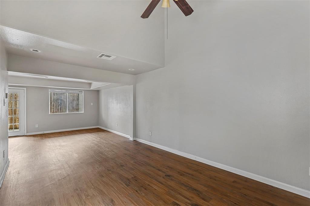 SAINT CLAIRE WOODS TOWNHOUSES - Residential Income