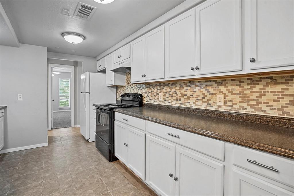 SAINT CLAIRE WOODS TOWNHOUSES - Residential Income