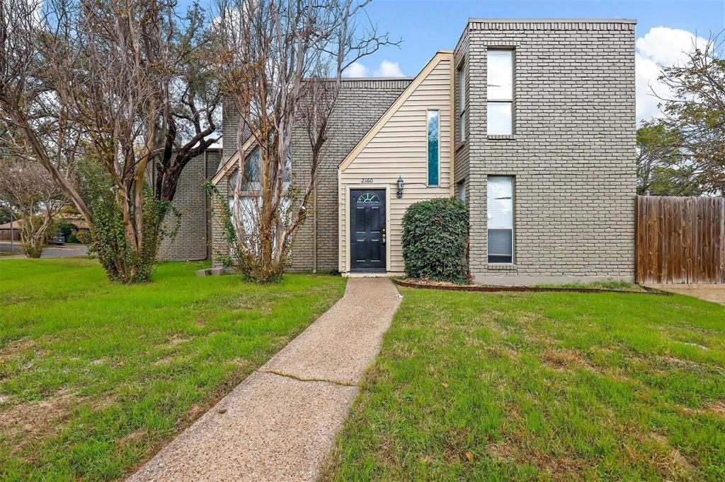 SAINT CLAIRE WOODS TOWNHOUSES - Residential Income