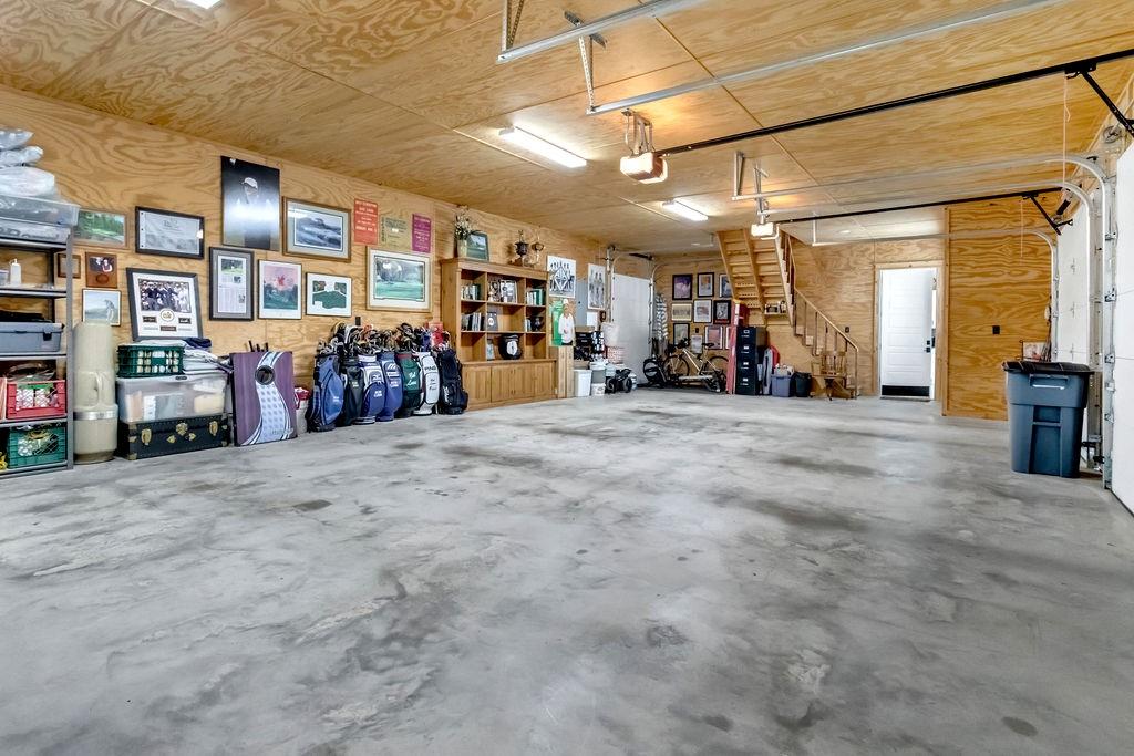 HIDEAWAY - Residential