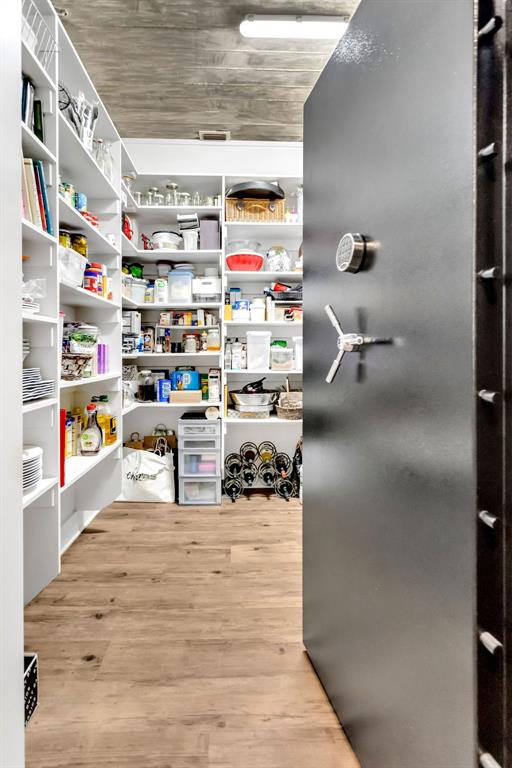 HIDEAWAY - Residential