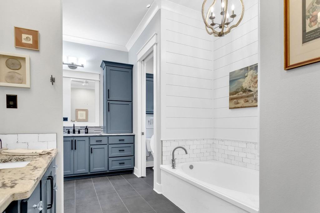 HIDEAWAY - Residential