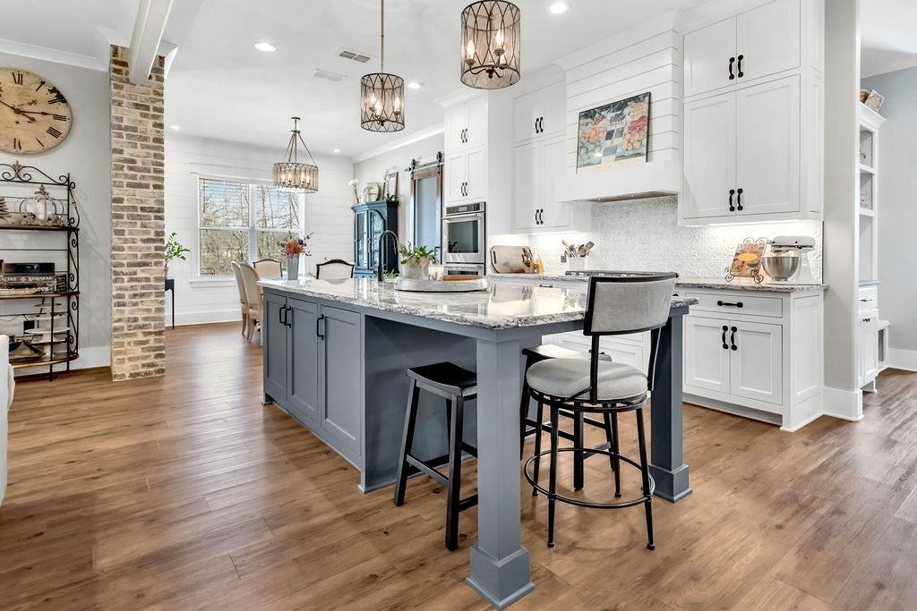 HIDEAWAY - Residential