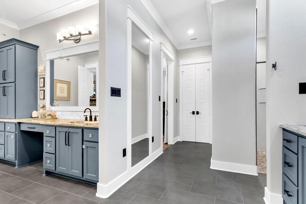 HIDEAWAY - Residential