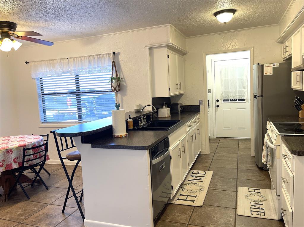 COUNTRY EAST ADDN - Residential