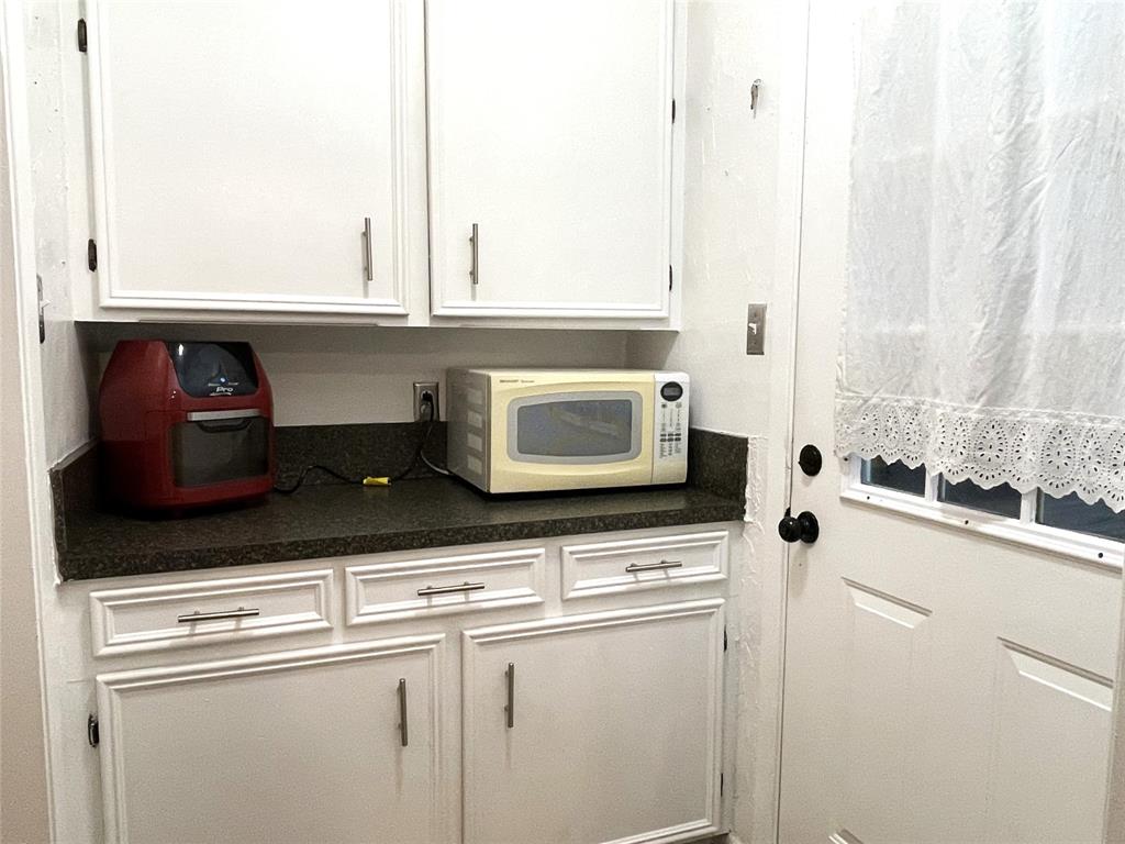 COUNTRY EAST ADDN - Residential