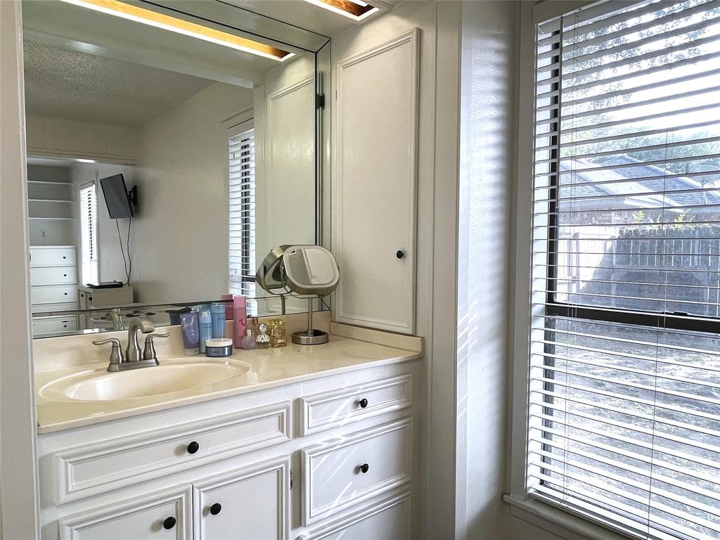 COUNTRY EAST ADDN - Residential