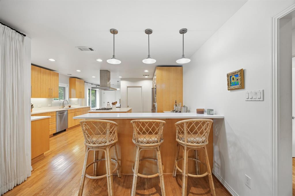 9422 Hermosa Drive