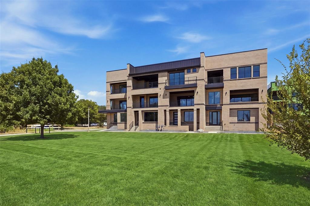 408 Vista Buena Trail