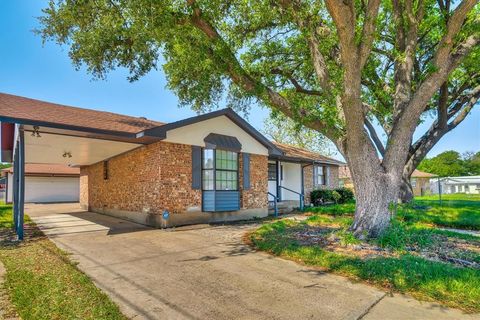 Photo of 2715 Whitson Way, Mesquite, TX 75150 (MLS # 21225609)