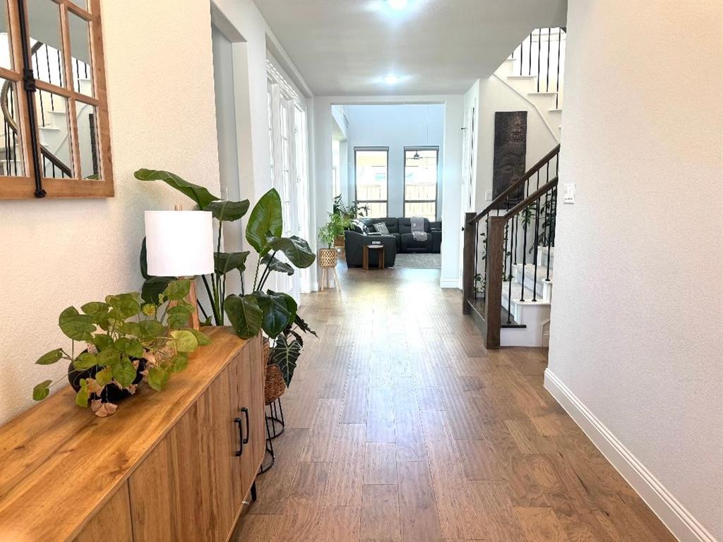 2500 Silver Leaf Drive