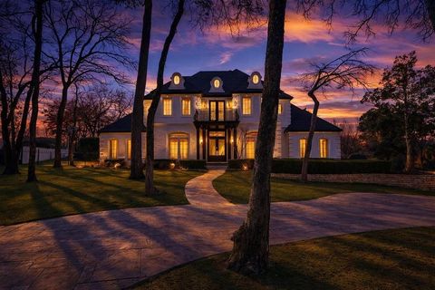 Photo of 1804 Larkspur Court, Southlake, TX 76092 (MLS # 21253779)