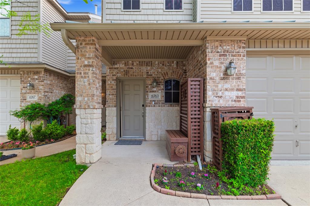4263 Towne Lake Court