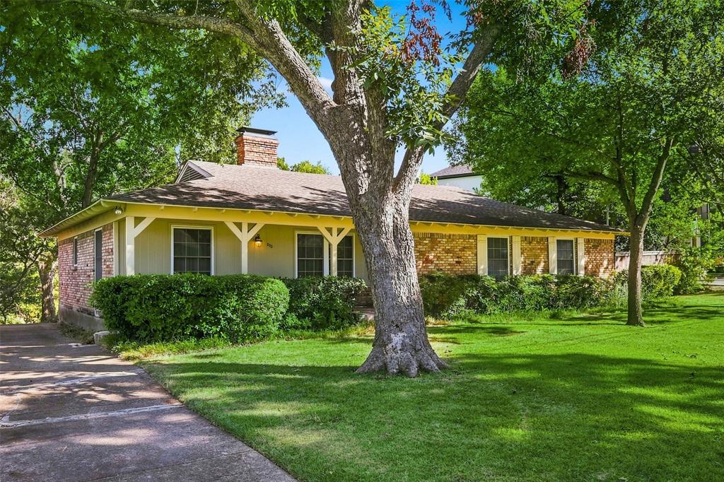 802 Saint Lukes Drive Dr.