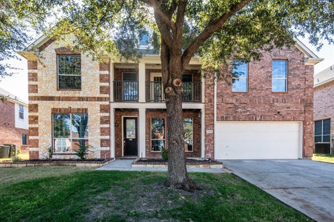 Photo of 2319 Comanche Trail, Grand Prairie, TX 75052 (MLS # 21401424)