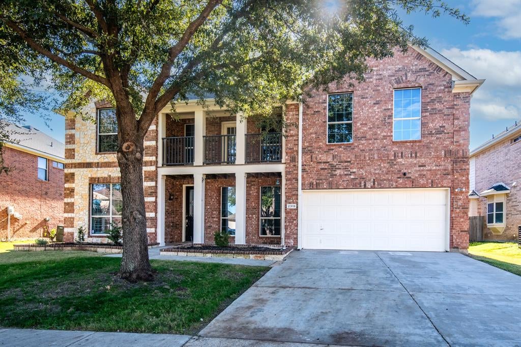 2319 Comanche Trail