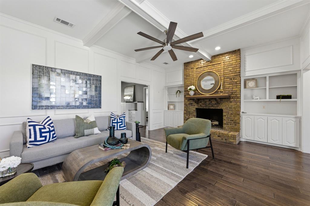 2832 Cambridgeshire Drive