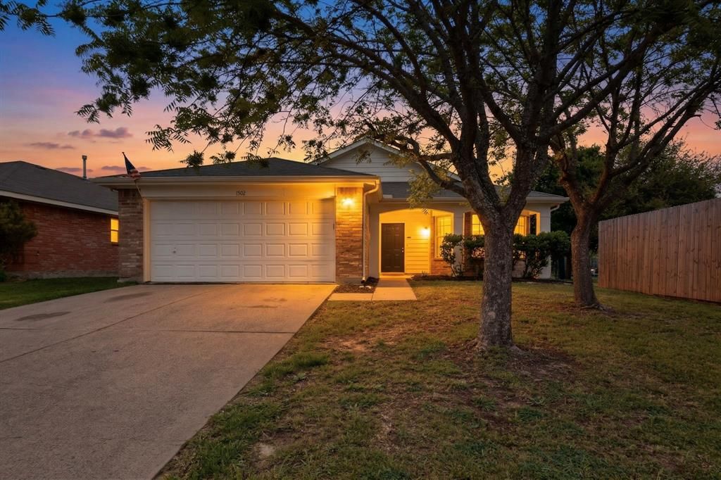 Photo of 1502 Warrington Way, Forney, TX 75126 (MLS # 21237458)