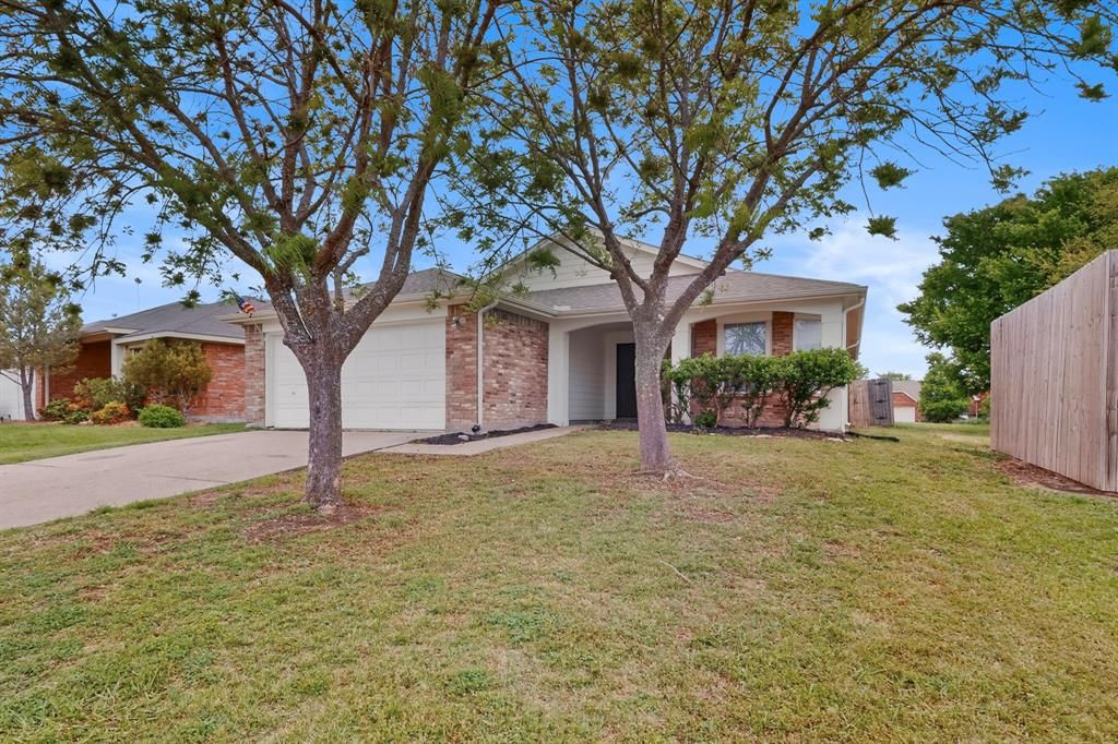 Photo of 1502 Warrington Way, Forney, TX 75126 (MLS # 21237458)