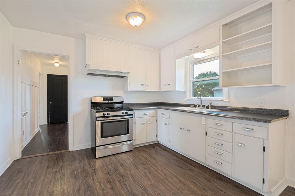 202 W Cherry Street