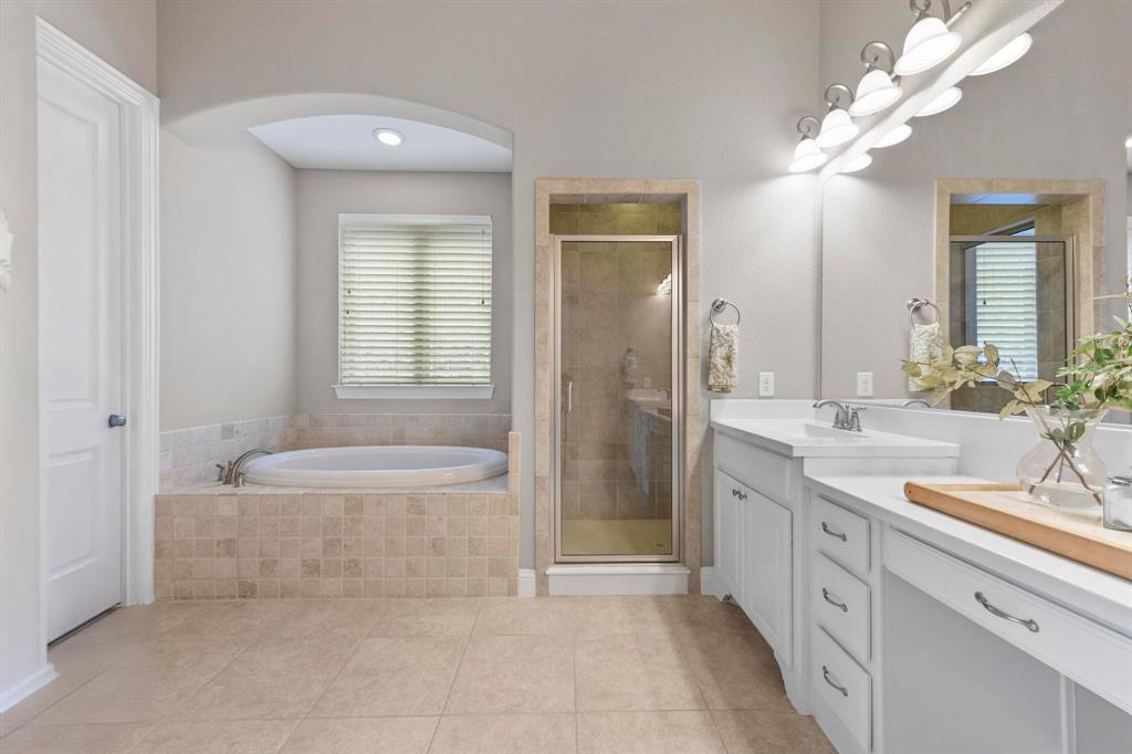 Flower Mound, Texas 76226, United States, 4 Bedrooms Bedrooms, ,4 BathroomsBathrooms,Residential,Active,93236